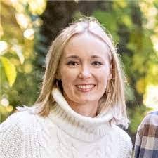 Amy Leers's Instagram, Twitter & Facebook