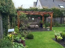 Woodenpergolaplants Freistehende Pergola Schattenstruktur Pergolaideascovered Angledpergolapatiovideosideas Pe In 2020 Pergola Shade Pergola Pergola Patio