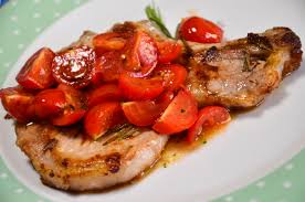 Quando le bistecche di lonza sono ben dorate su entrambi i lati, toglile dall'elettrodomestico e controllane la temperatura interna. Bistecche Di Maiale In Cucina Con Christian