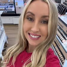 Brandi Miner's Instagram, Twitter & Facebook