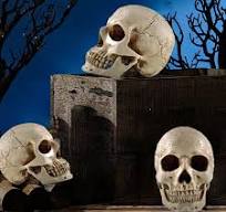 Adorno de resina realista de tamaño real de calavera humana, decoración  impresionante para Halloween, tamaño 7.1 x 4.7 x 5.9 pulgadas