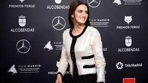 8026 penelope cruz pictures from 2020. Penelope Cruz Stuns In Spain At The Coveted 2020 Feroz Awards