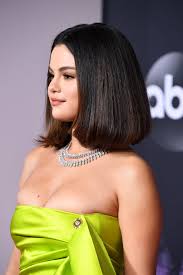 Selena gomez trendy haircut style, fashion is not limited to the adults, and even teens are looking to their icons for some stylish tips. Selena Gomez S Bob Haircut At The American Music Awards Popsugar Beauty