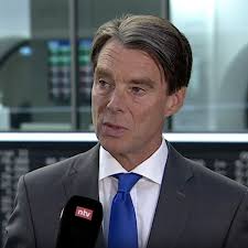 Der Börsen-Tag: Experte fordert Ansage an USA: "Europa muss seine Pfunde  auf den Tisch legen"