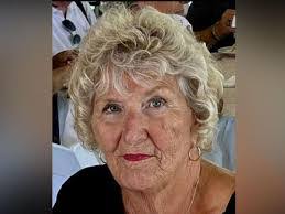 Evelyn Kerr's Instagram, Twitter & Facebook