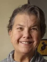 Donna Hollingshead's Instagram, Twitter & Facebook