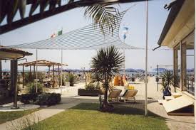 Il bagno patrizia è un elegante ed accogliente stabilimento balneare situato in versilia, a lido di camaiore. 36 Bagno La Conchiglia