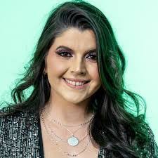 Sarah Silveira's Instagram, Twitter & Facebook