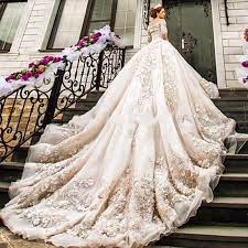 Shop for a cathedral veil that delivers an unforgettable statement in lengths that are classic with a touch regal. Cathedral Train Wedding Dresses Fashion Dresses