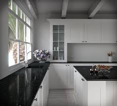 11 cocinas que demuestran que el blanco actualiza el espacio. Cocinas Blancas Y Negras Combinacion Ganadora Cosentino