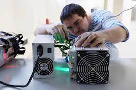 How To Mine Bitcoin A Guide To Bitcoin Mining At Home Could You Become A Bitcoinminer Cryptocurrency Bitcoin Bitcoin Mining Cryptocurrency News