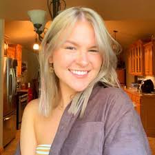 🎂Happy Happy Birthday🎂 to Millie 🥳 🎉one of our Aestheticians.... 🎈Show  her some love in the comments ❤️