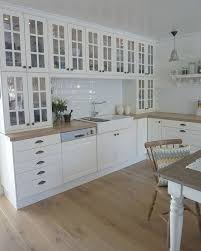 2 Hohe Elemente Ubereinander Auf Arbeitsplatten Ikea Hittarp Arbeitsplatten Kitchen Remodel Small Kitchen Design Small Home Decor Kitchen