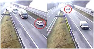 More images for autostrada a15 » Follia Sulla A15 A 90 Anni Guida Contromano In Autostrada Vivo Per Miracolo Video