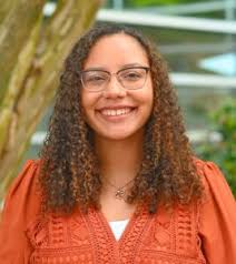 Carmen Rudd's Instagram, Twitter & Facebook