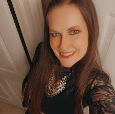 Who can house and dog sit in Saratoga Springs, NY from 9/3-10/2?