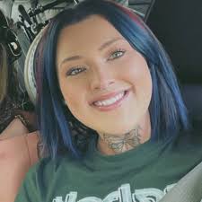 Molly Pierce (@mollyapierce) • Threads, Say more