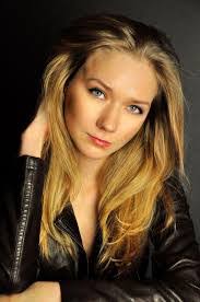 Elsa Huffman's Instagram, Twitter & Facebook