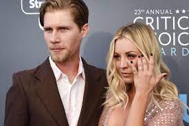 Kaley cuoco and husband karl cook announce they will go their separate ways after three years of marriage. Sbqbipi Nhrxxm