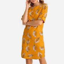 Plate S Anglijskoj Vyshivkoj I Cvetochnym Risunkom Risunok Fon Zheltyj Anne Weyburn La Redoute Platya Cvetochnye Risunki Zheltyj