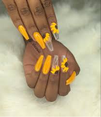 Everyone Jealous Coffin Shaped Black Sunflower Acrylic Nails Sharnise The Nail Tech Sharnise Instagram Photos And Videos Sunflower Nails Yellow Nails Flower Nails