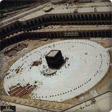 صورة نادرة للحرم المكي اثناء وضع الرخام حول الكعبة mekke resim sanati sanat