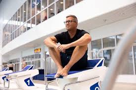 Uinti | Jani Sievinen palaa kilpailemaan, järvessä uiminen pelottaa