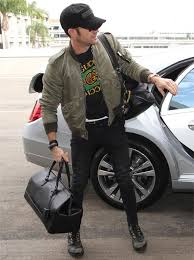 Justin Theroux Sports Saint Laurent Bomber Jacket And Vintage Gucci T Shirt At Lax Best Dressed Man Justin Theroux Men Dress