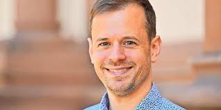 Daniel Wiedmann hat zum 125-Jährigen der Herz-Jesu-Kirche eine Ausstellung  konzipiert