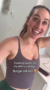 Rae Burger's Instagram, Twitter & Facebook