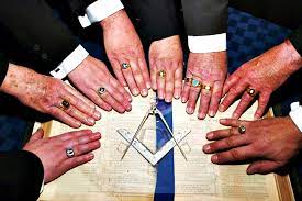 Istoria spune că masoneria este responsabilă. Totul Despre Masoni È™i Despre Intalnirile Acestora Ce Se IntamplÄƒ De Fapt In Spatele UÈ™ilor Inchise Impact