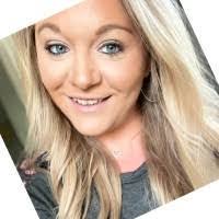 Julie Hulbert's Instagram, Twitter & Facebook