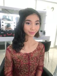 Check spelling or type a new query. Wisuda Sma Uph Ms Kezia By Sweetie Bridal Bridestory Com