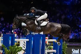 Conférence pénélope leprevost et michel robert. Jeux Olympiques La Liste Des Cavaliers Francais Pour Tokyo Connue L Equipe