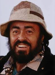 The incomparable, magnificent, and timelessly wondrous voice of Luciano  Pavrotti... always touches my soul 💙*