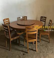 Mebel meja makan mewah dari furniture perabot jati jepara dengan spesifikasi produk mebel meja makan ukir jepara sebagai berikut : Set Meja Makan Putar Kayu Jati Set Meja Makan Minimalis Kayu Putar