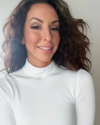 Well, Happy Birthday to me! 🎉 I'm home today with an under the weather  little one, but it's a happy day nonetheless! I'm grateful for many  blessings this year, including you guys!