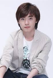 洪卓立（英語：ken hung cheuk lap，1987年3月2日－） 香港男歌手。於2006年參加無綫電視與英皇娛樂合辦的「2006年度英皇新秀歌唱大賽」奪得亞軍而晉身樂壇，成為英皇娛樂旗下歌手。他於2019年8月18日開人生第一場香港個人演唱會，名為《回到最愛的那天演唱會》，但因社會活動而被迫取消。 é«˜æ¸…è§†é¢'åœ¨çº¿è§‚çœ‹ èŠ'æžœtv