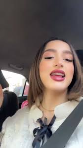 Estella Video Baston Theodora