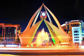Landmark clocks international is a vancouver based design group that specializes in the development of all types of public clocks and unique time sculptures. Deira Clock Tower Is Truly A Legendary Historical Landmark Which Was Built During 1962 As It Has Been Seeing Al Plaza Design Historical Landmarks Clock Tower