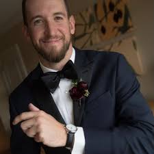 hello hello I'm Holly Roach and this is my take