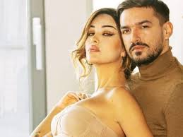 Jun 10, 2021 · rosa perrotta, gravidanza difficile: Rosa Perrotta E Pietro Tartaglione Rimandano Le Nozze Il Motivo