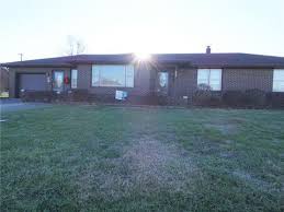 Browse our jackson county, in homes for sale, view photos and contact an agent today! 211 W Harrison Dr Seymour In 47274 26 Photos Mls 21758151 Movoto