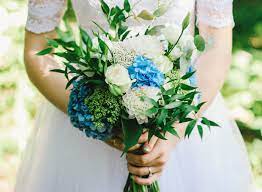 Maybe you would like to learn more about one of these? Brautstrauss In Blau Oder Lila Die 44 Schonsten Beispielbilder Zur Hochzeit