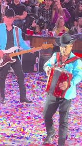 #lacabreriza #losalegresdelbarranco #pavel @pavel #durang #corridos  #palenque