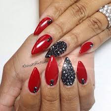 Black And Red Stiletto Nails Pin By Whitney Traeholt On Nails 3 Red Stiletto Nails Prom Nails Valentines Nails