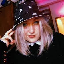 Hannah Confer's Instagram, Twitter & Facebook