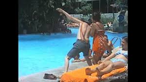 Os farofeiros é um filme brasileiro de comédia, que estreou dia 8 de março de 2018, dirigido por roberto santucci, escrito por paulo cursino. Chaves Os Farofeiros Parte 3 1977 Alta Qualidade Em Hd Chaves Chapolin E Cia On Make A Gif