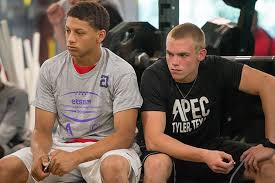 Prolific Whitehouse Combo Patrick Mahomes And Dylan Cantrell Cantrell Will Play At T Kansas City Chiefs Football Chiefs Football Texas High School Football