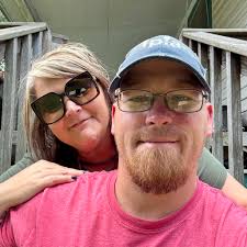 Beth Burt (@beth.easler) • Facebook, Connect with friends